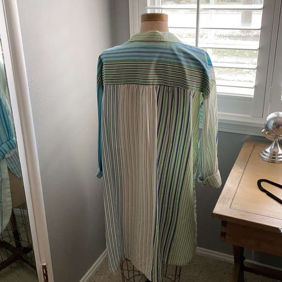 Beautiful tunic blouse by Anthropology - Picture 2 of 3